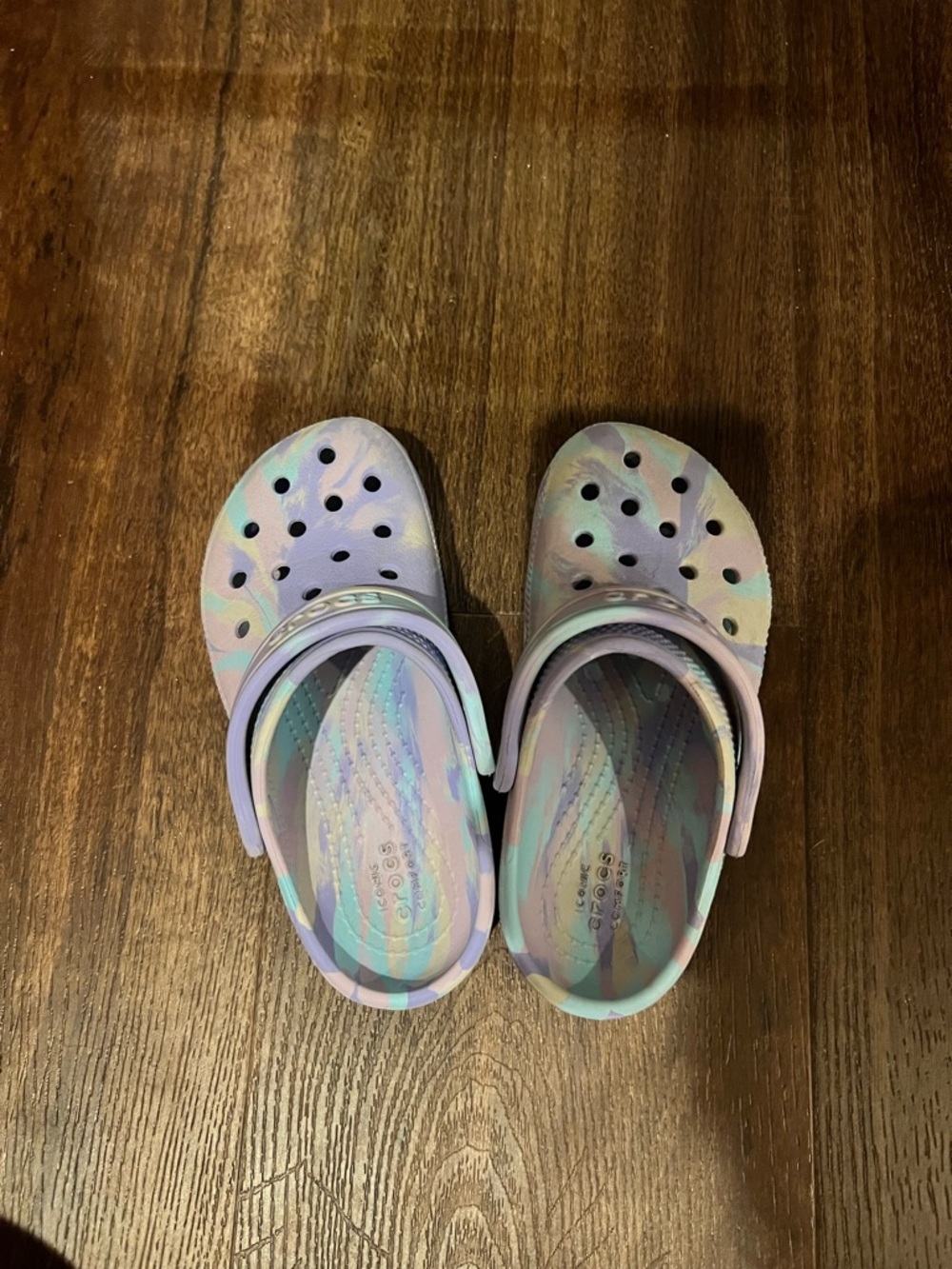CROCS Kids Pastel Tie-Dye Sandals in Lavender, Mint & Pale Blue